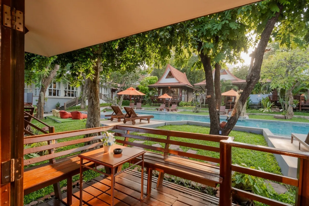 Baan Duangkaew Resort Hua Hin — rooms and atmosphere