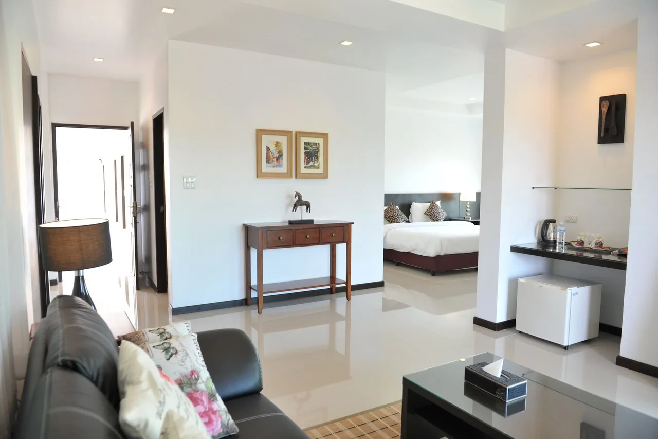 Baan Nan Hotel — rooms and atmosphere