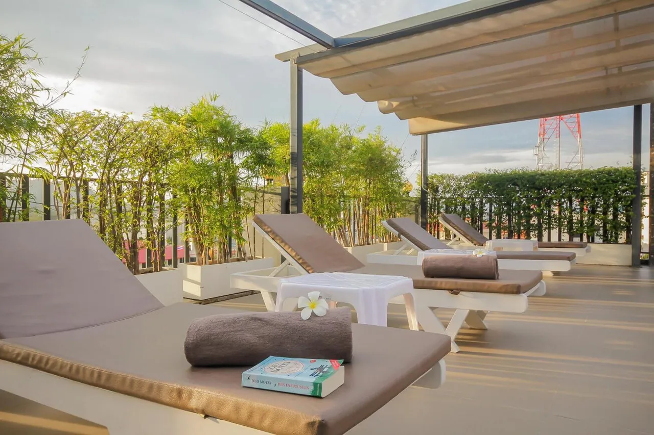 Baan Nilrath Hotel Hua Hin — rooms and atmosphere
