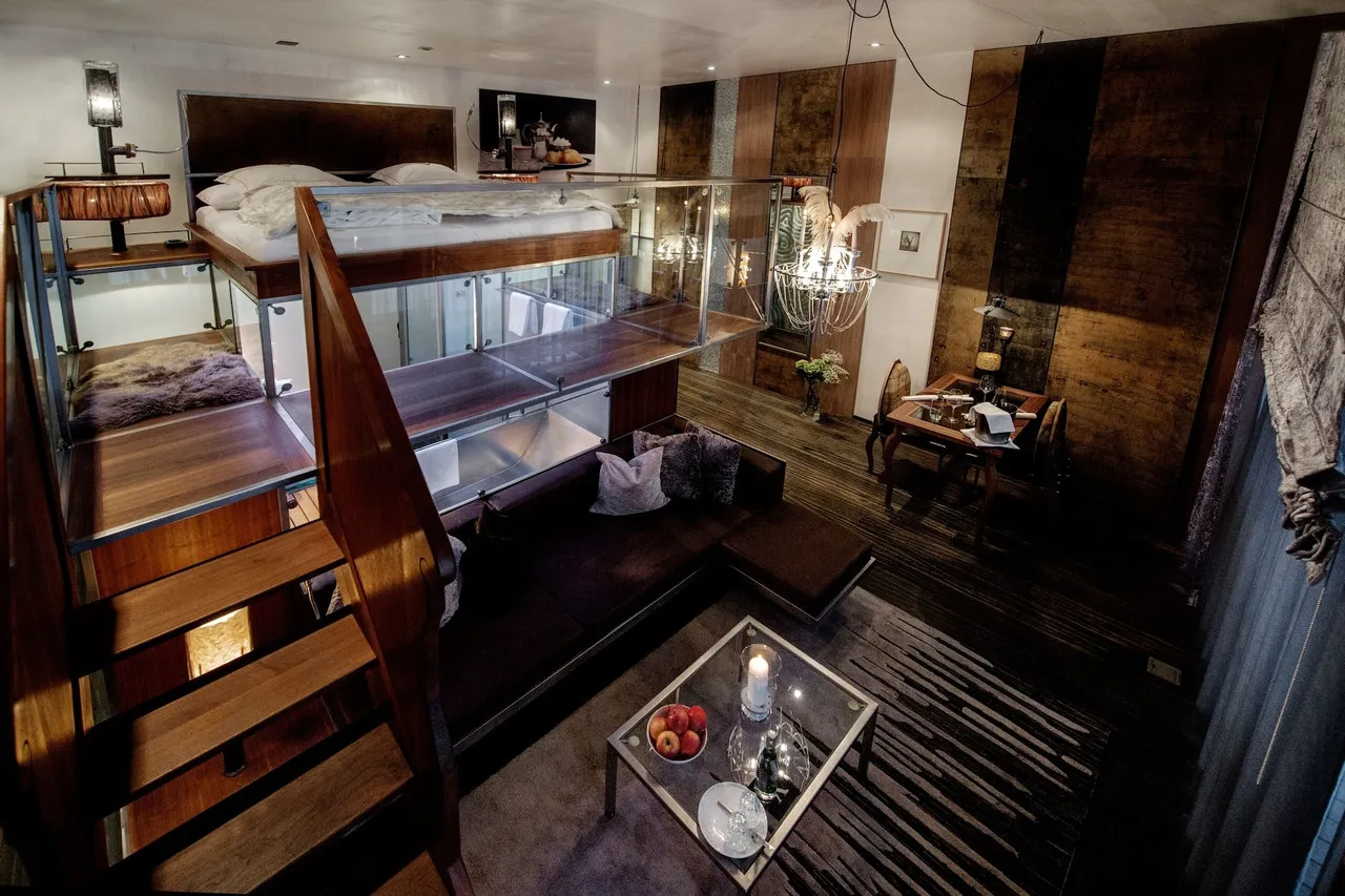 Backstage Boutique SPA Hotel — rooms and atmosphere