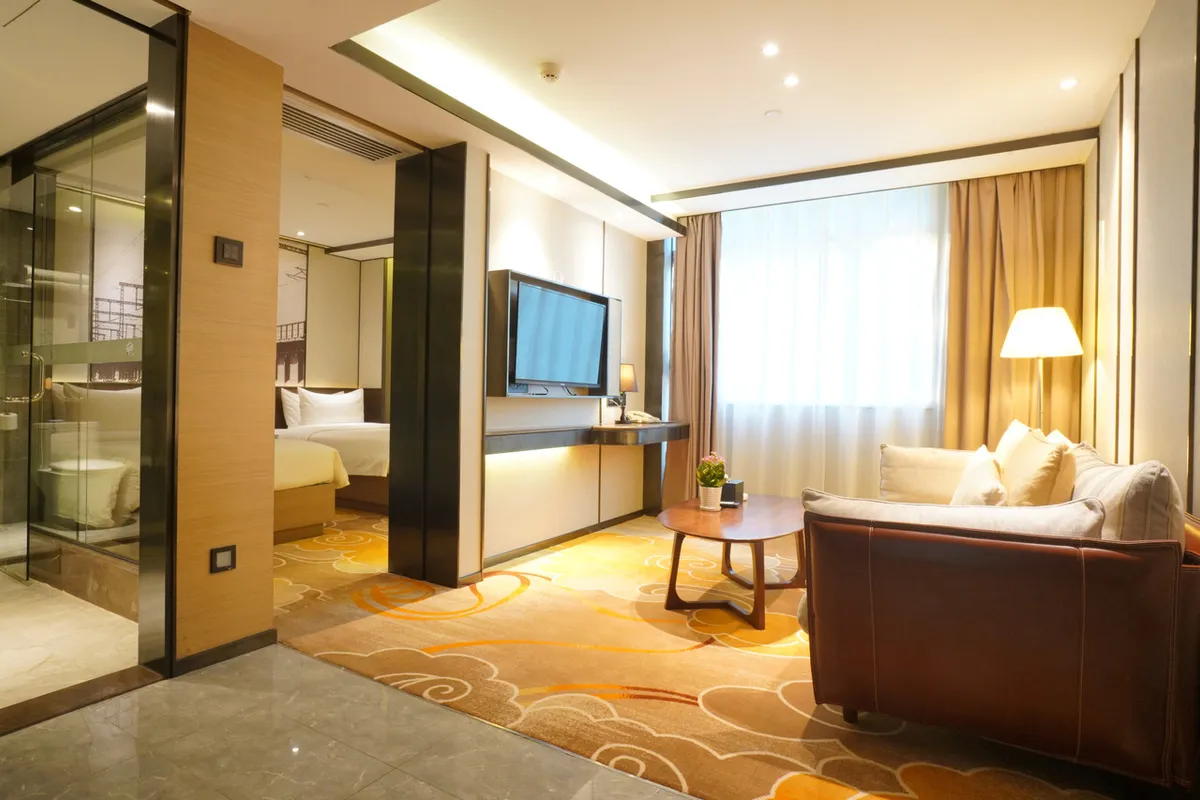 Baiyun City Hotel Guangzhou Railway Station — rooms and atmosphere