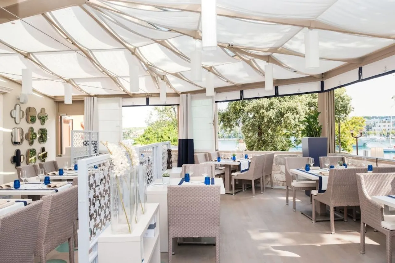 Bastion Heritage Hotel - Relais & Chateaux — rooms and atmosphere