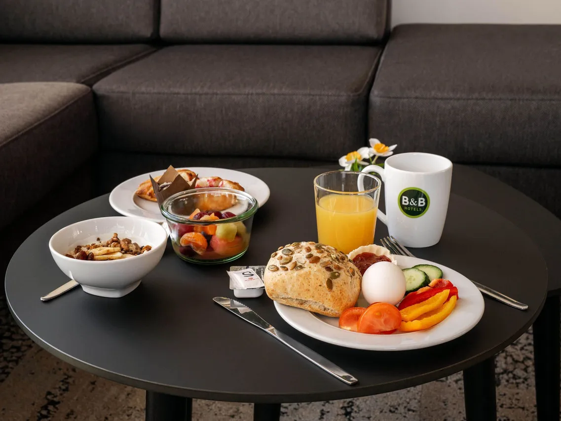 B&B Hotel Graz-Hbf — rooms and atmosphere