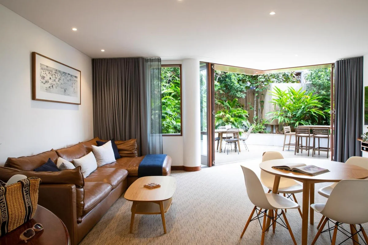 Beach Suites — rooms and atmosphere