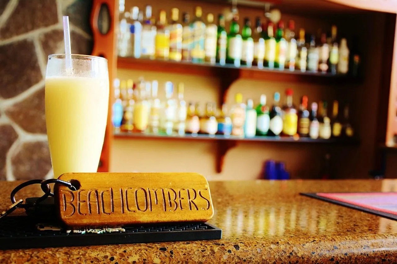 Beachcombers Hotel — rooms and atmosphere