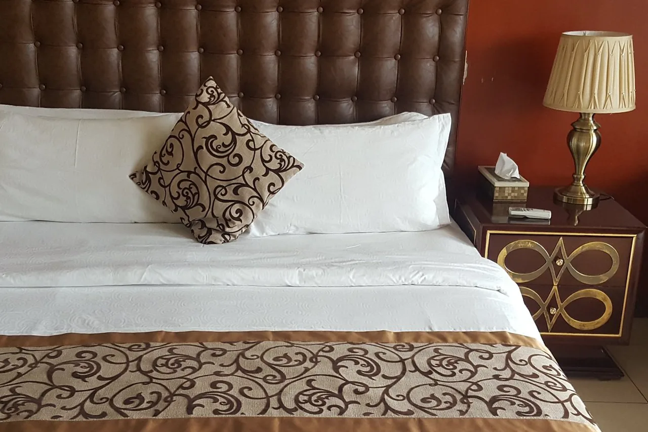 Beatrice Hotel — rooms and atmosphere