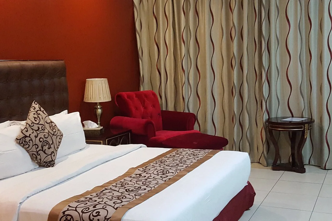 Beatrice Hotel — rooms and atmosphere