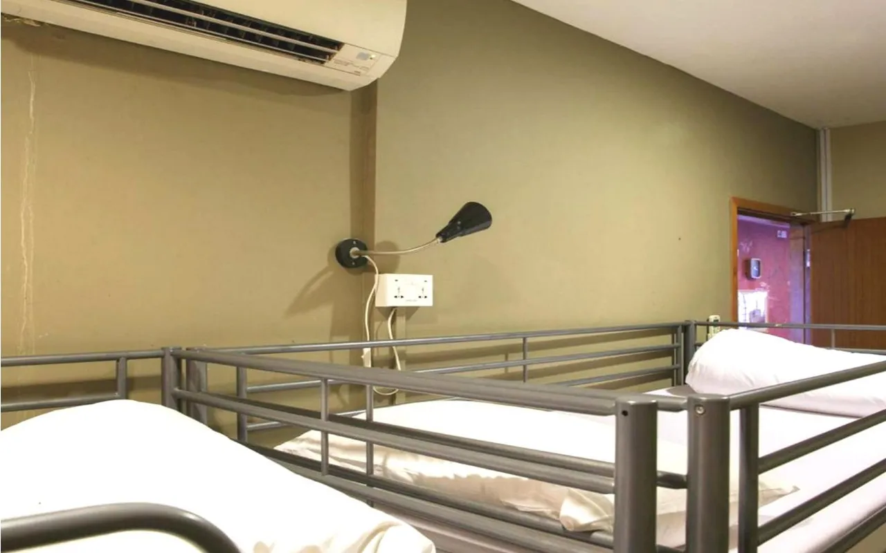 Beds and Dreams Inn @ Clarke Quay — rooms and atmosphere