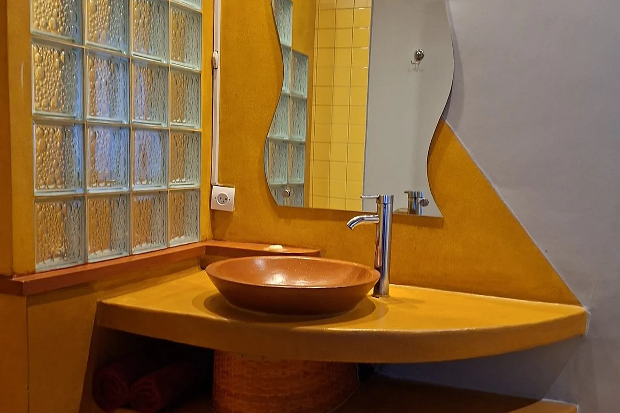 Belvedere Hotel Antananarivo — rooms and atmosphere