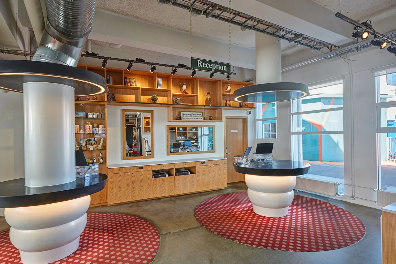 Berjaya Reykjavik Marina Hotel — rooms and atmosphere