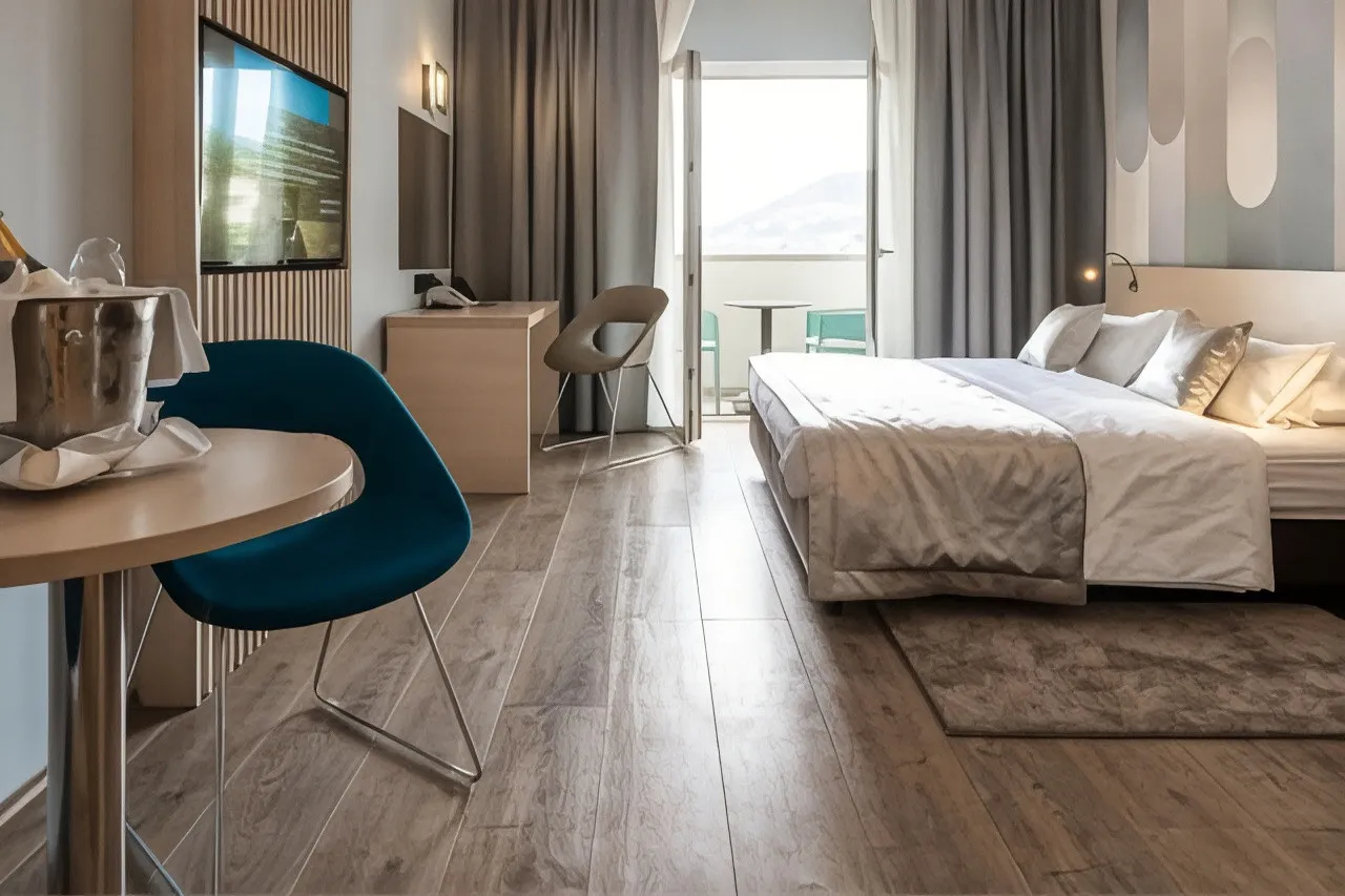 Berkeley Hotel & Day Spa — rooms and atmosphere