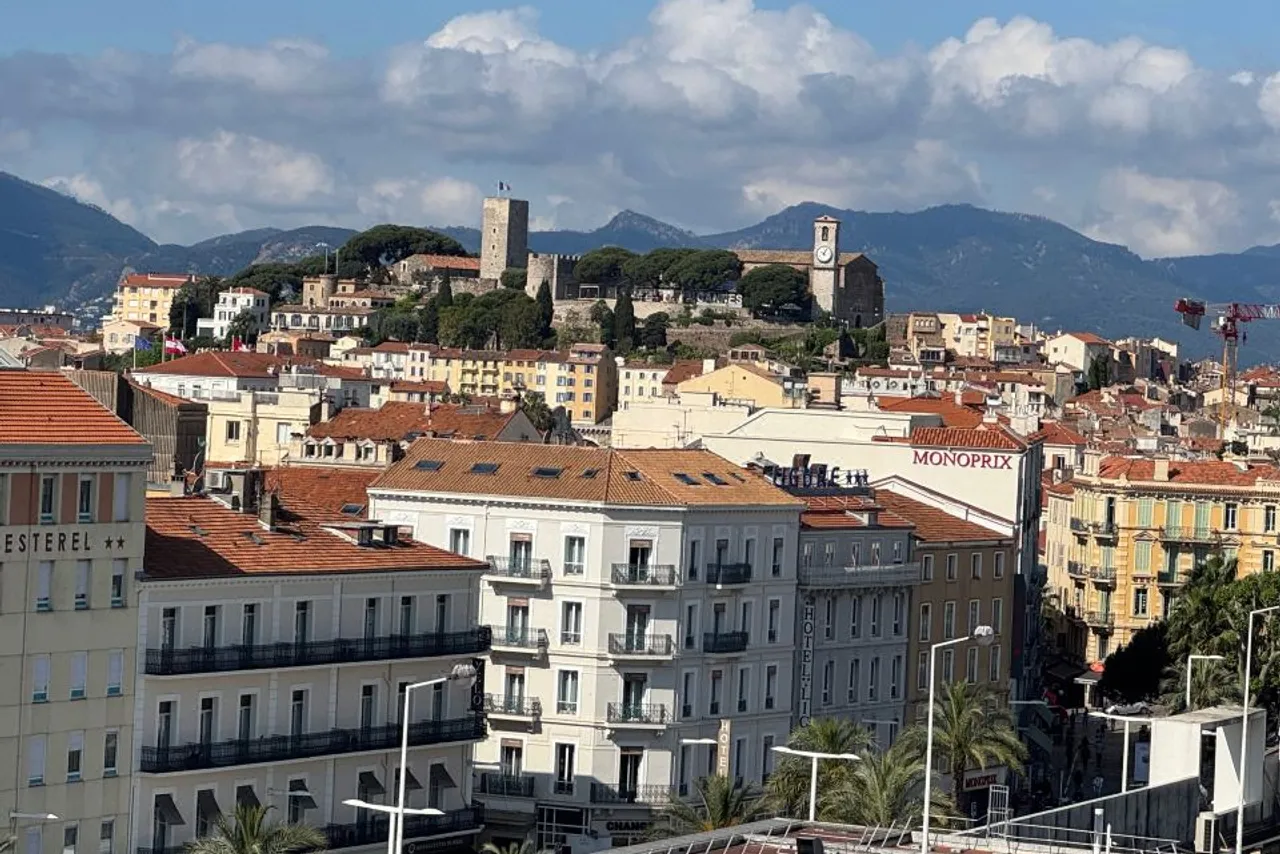 Best Western Plus Cannes Riviera & Spa — rooms and atmosphere