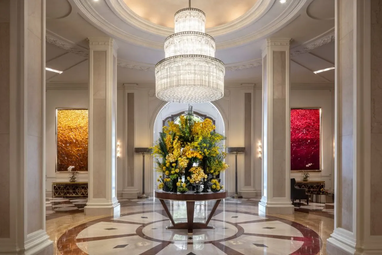 Beverly Wilshire, A Four Seasons Hotel — rooms and atmosphere