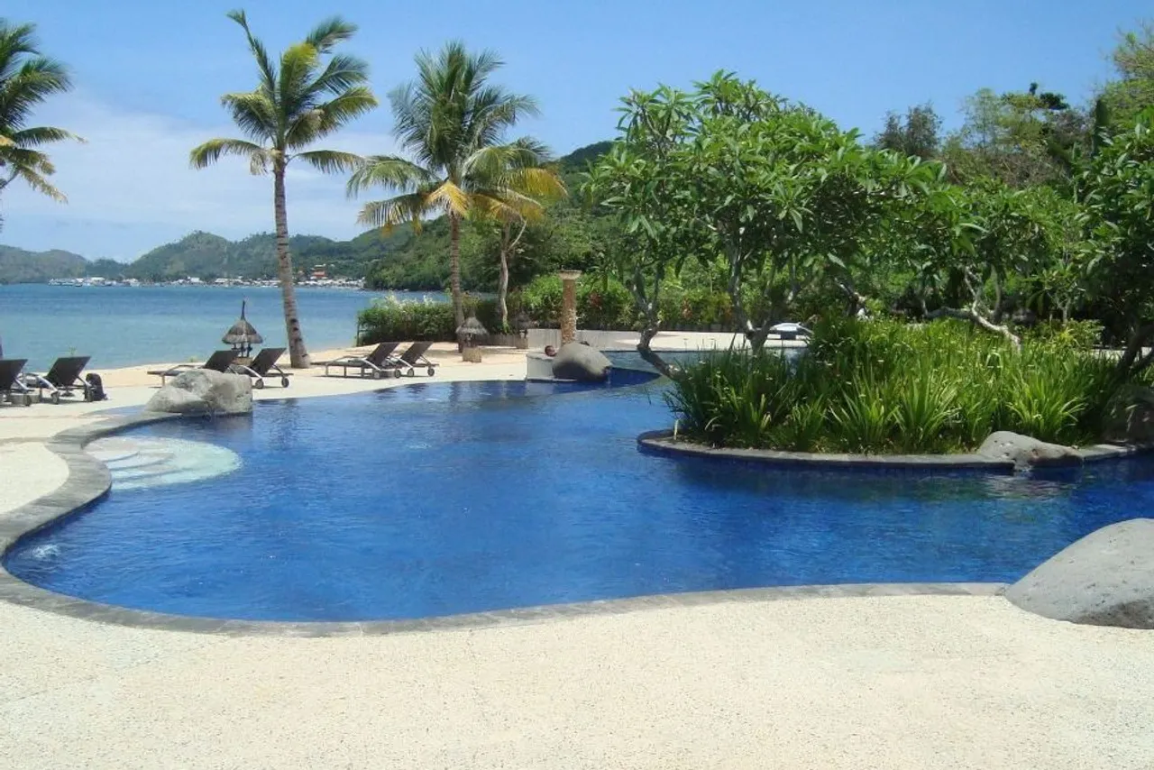 Bintang Flores Hotel — rooms and atmosphere