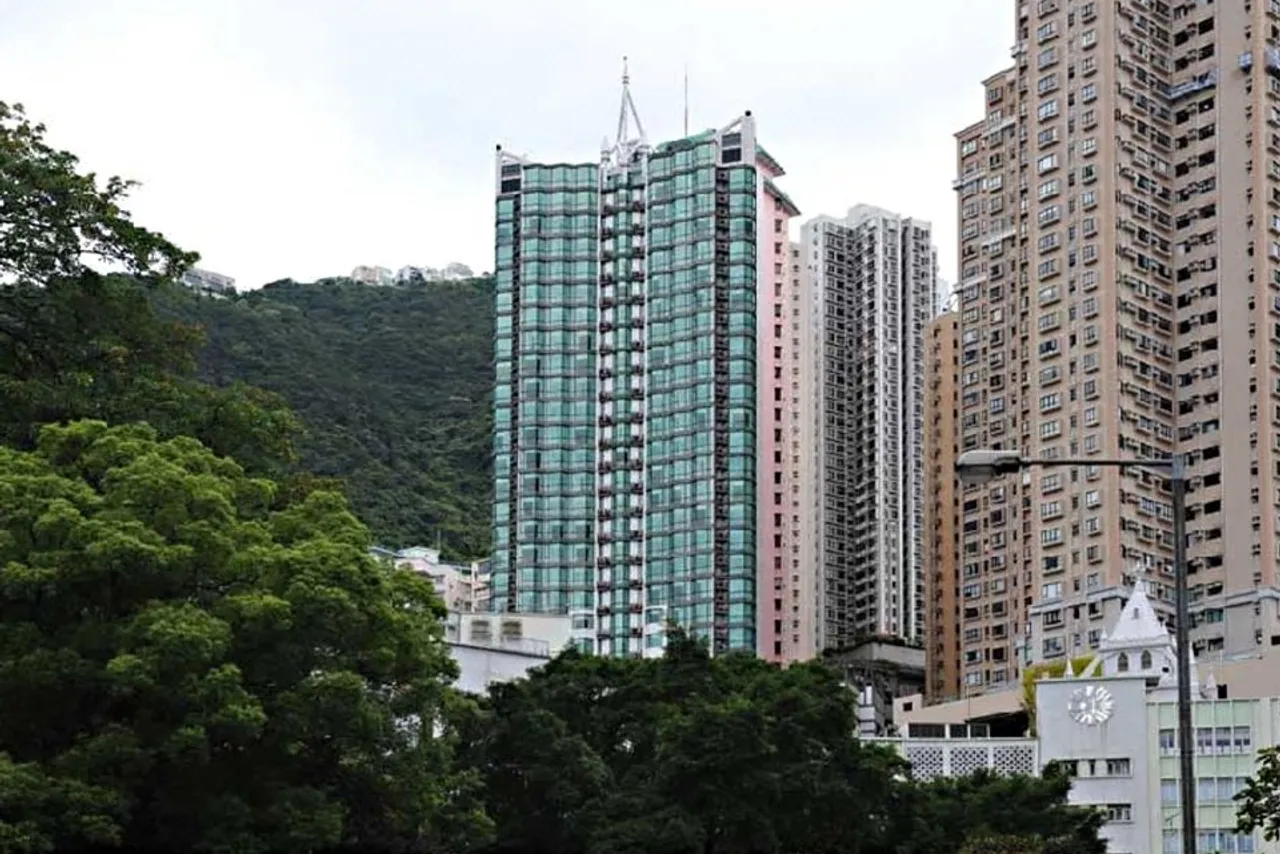 Bishop Lei International House — rooms and atmosphere