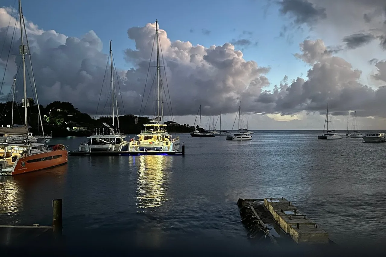 Blue Lagoon Hotel &amp; Marina — rooms and atmosphere