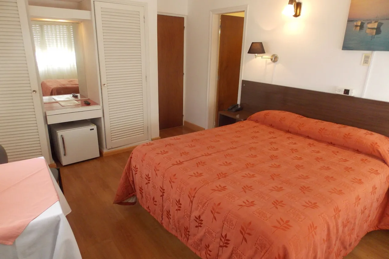 Bonne Etoile Hotel — ปุนตาเดลเอสเต