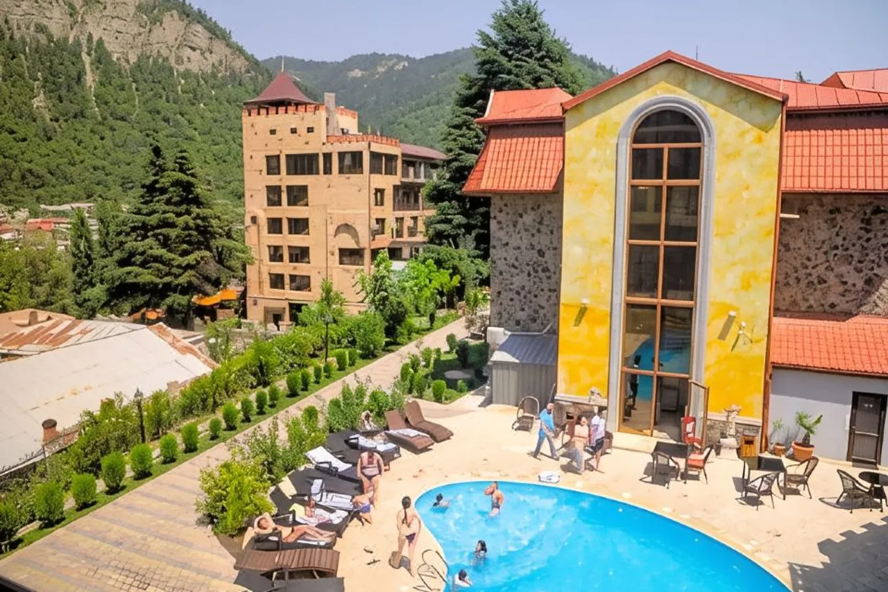 Borjomi Palace Health & Spa Center — rooms and atmosphere