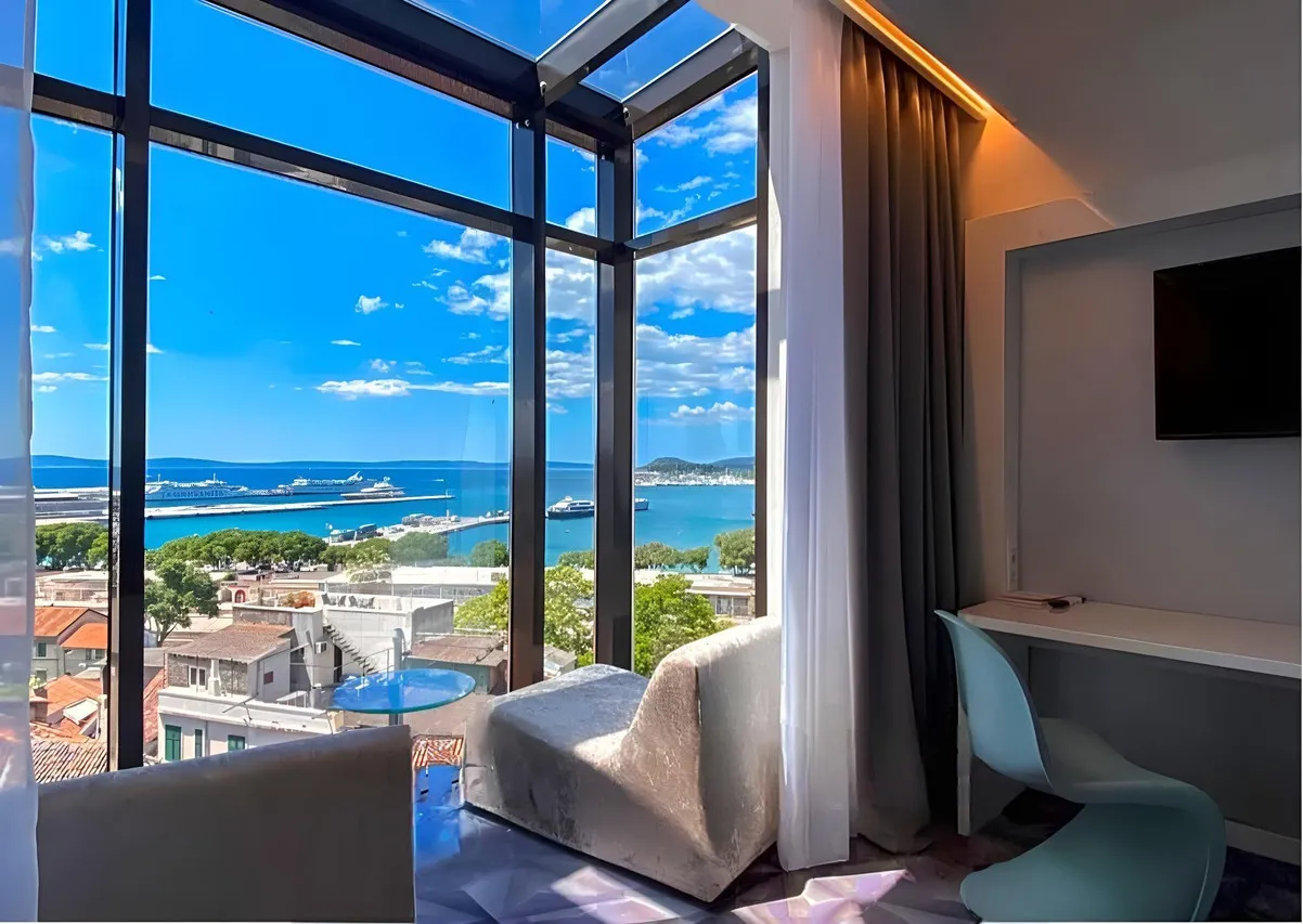 Boutique Hotel Luxe — rooms and atmosphere