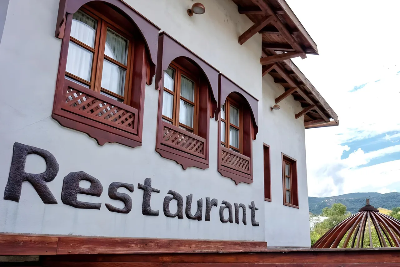 โรงแรม Boutique Hotel Old Town Mostar เมืองเก่า (Rade Bitange ใกล้บาซาร์)