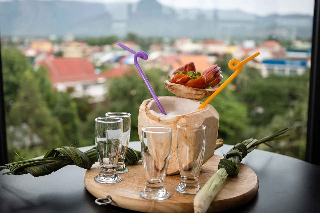 Boutique Kampot Hotel — rooms and atmosphere