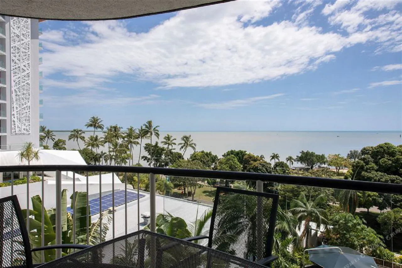 BreakFree Royal Harbour — rooms and atmosphere