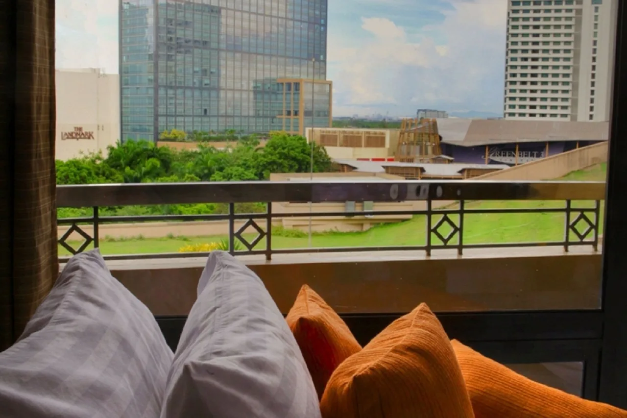 BSA Tower Serviced Residences — rooms and atmosphere