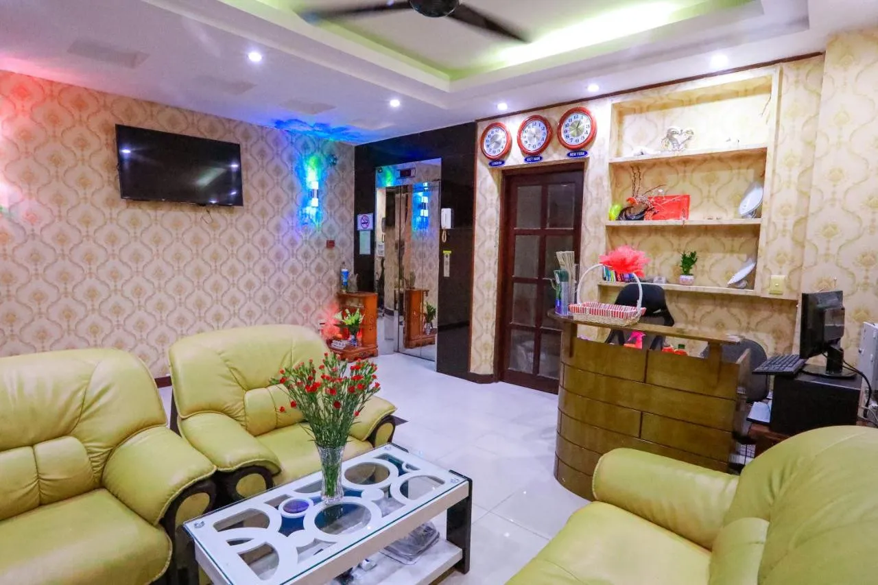 Bui Vien Street Hostel — rooms and atmosphere