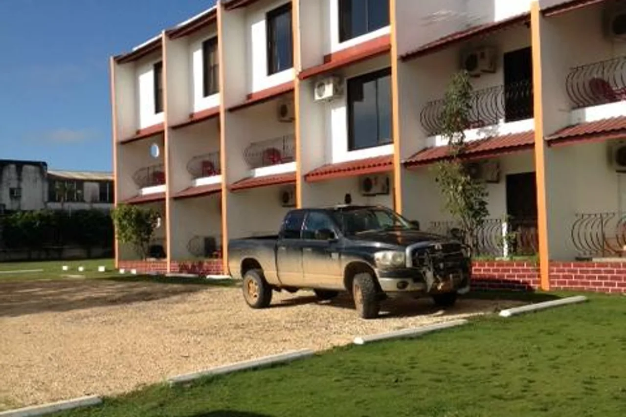 Bull Frog Inn — rooms and atmosphere