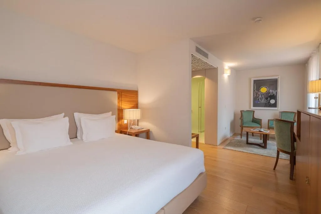 Burgus Tribute & Design Hotel — ภาพห้องพักและบรรยากาศ