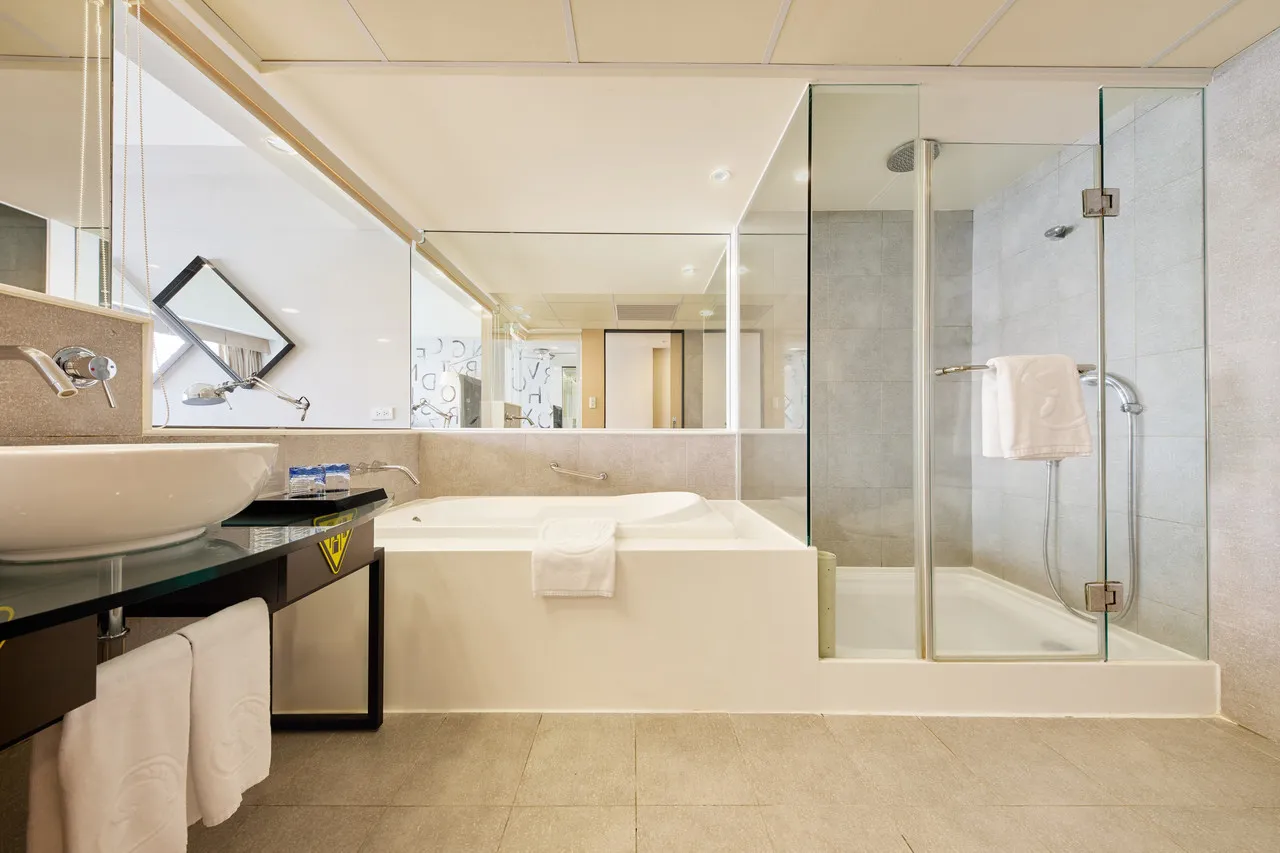 Caesar Park Taipei — rooms and atmosphere