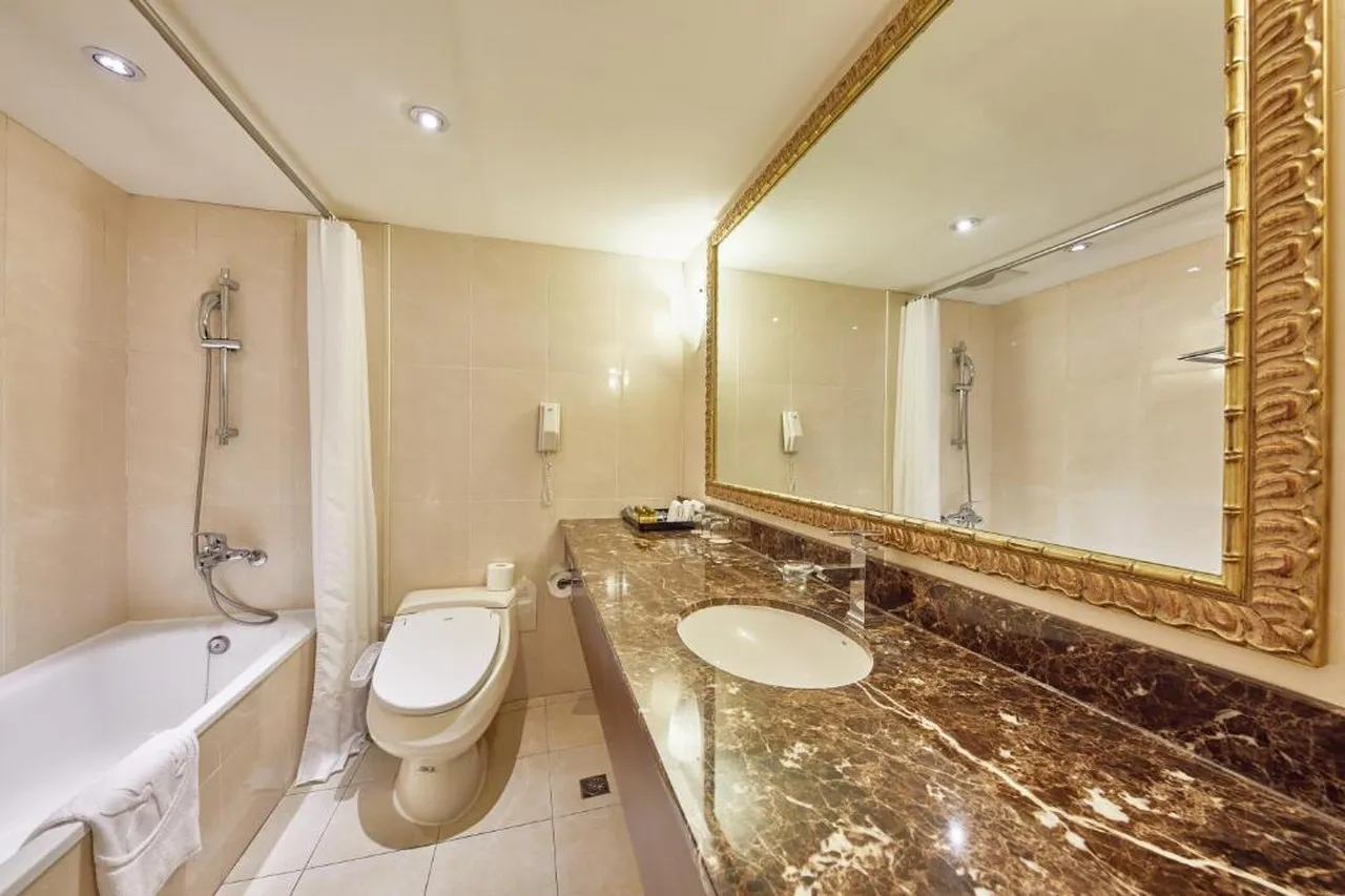 Caesar Park Taipei — rooms and atmosphere