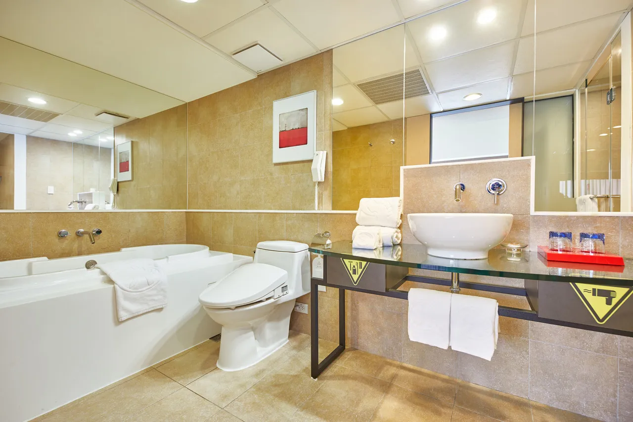 Caesar Park Taipei — rooms and atmosphere