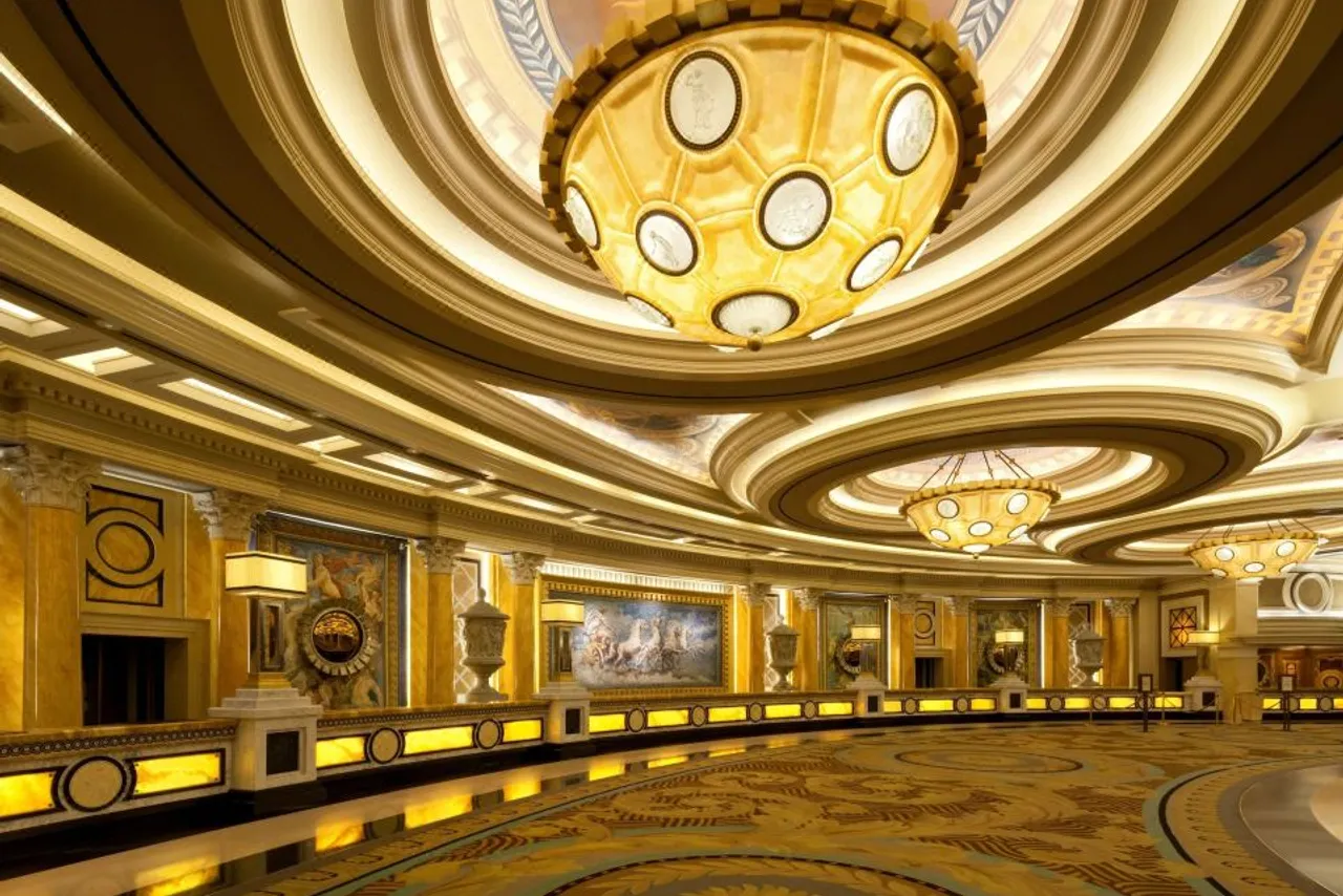 Caesars Palace — rooms and atmosphere