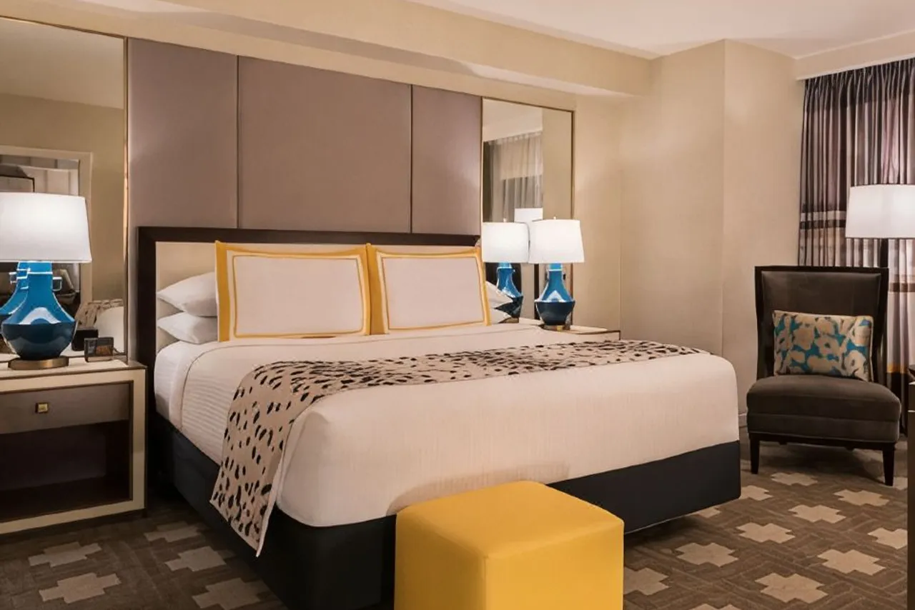 Caesars Palace — rooms and atmosphere