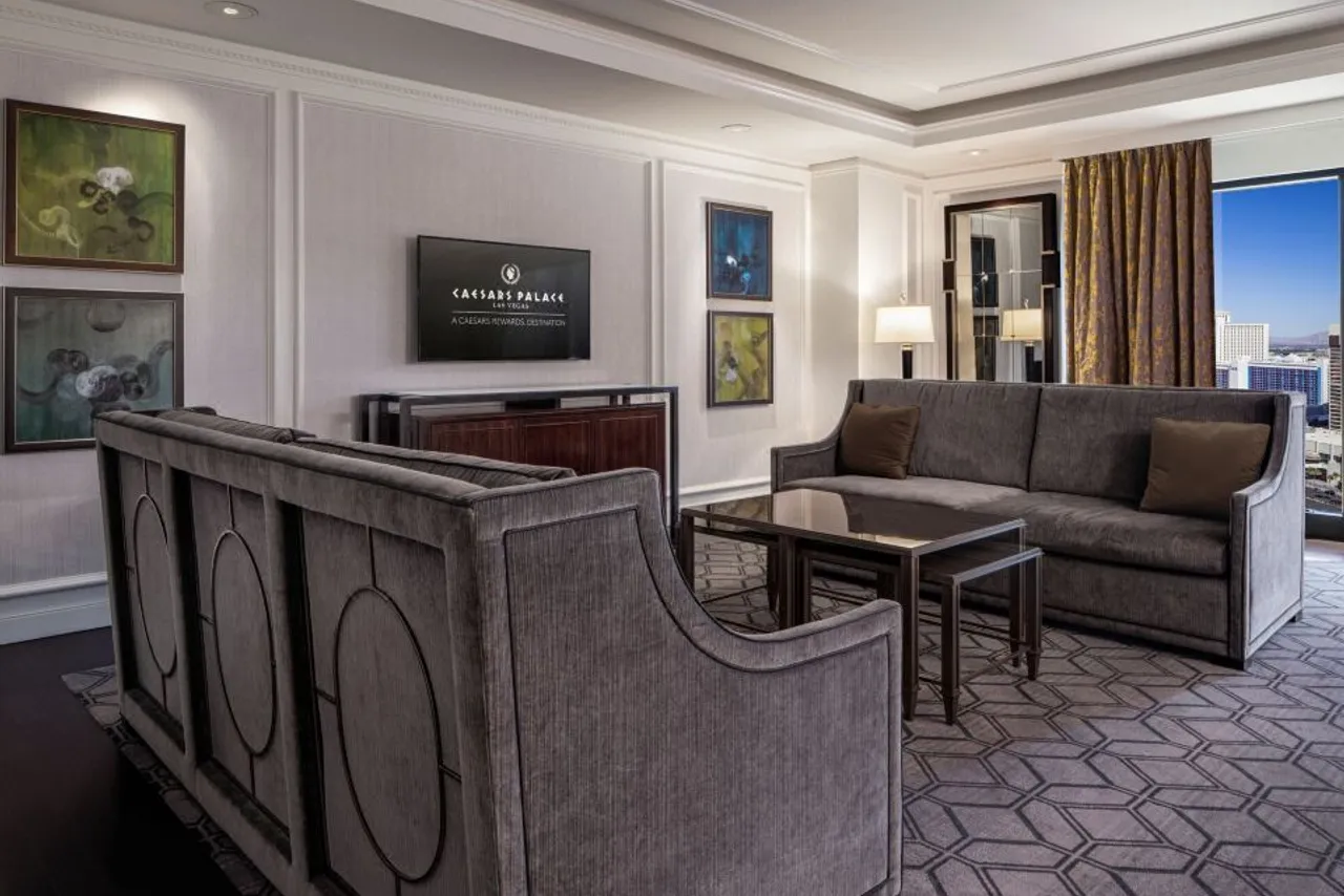 Caesars Palace — rooms and atmosphere