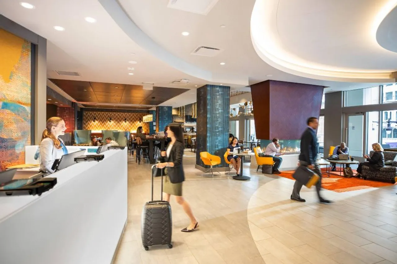 Cambria Hotel Philadelphia Downtown Center City — rooms and atmosphere