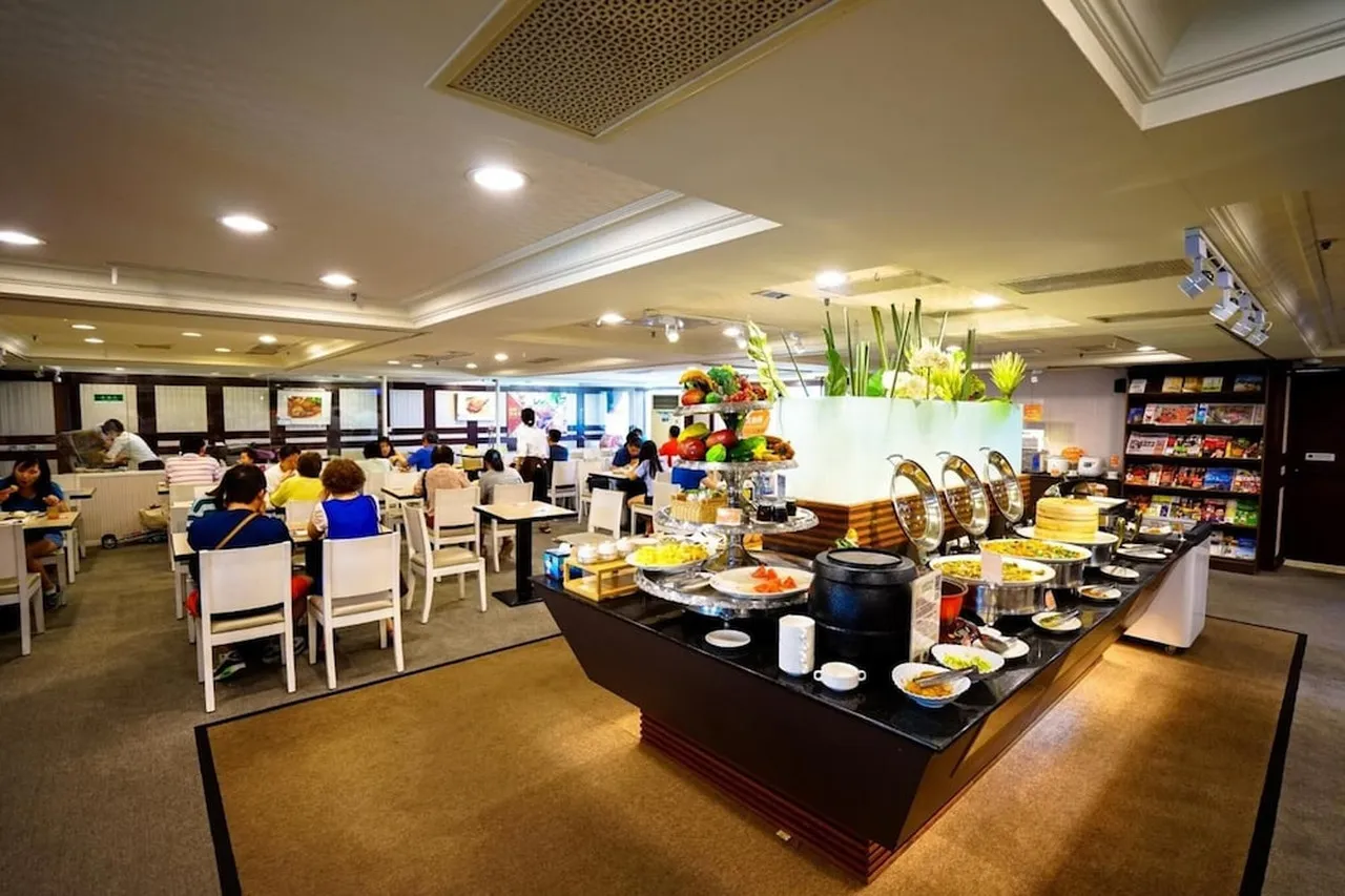 Cambridge Tainan Hotel — rooms and atmosphere