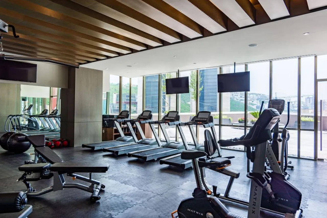 Camino Real Fashion Drive Monterrey — rooms and atmosphere