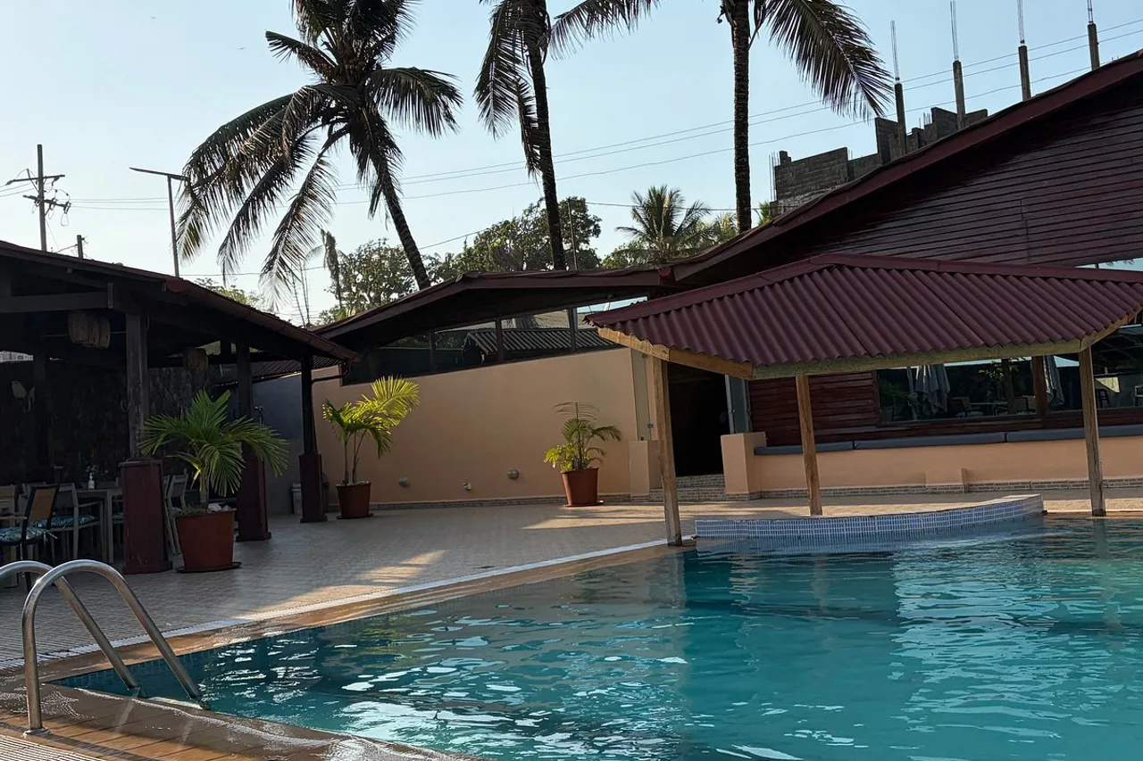 The Cape Hotel — rooms and atmosphere