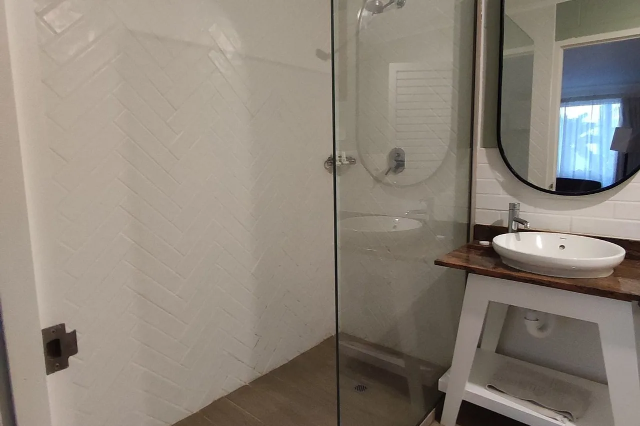 Capricorn Apartment Hotel — rooms and atmosphere