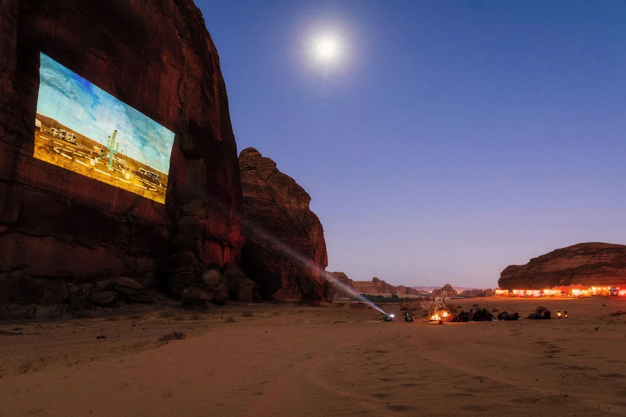 Caravan AlUla by Our Habitas — ภาพห้องพักและบรรยากาศ