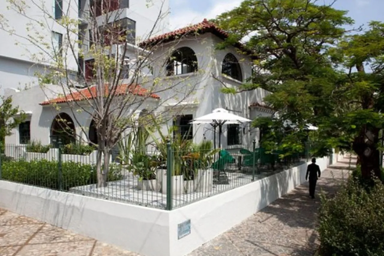 Casa Habita, a Member of Design Hotels (formerly Casa Fayette) — rooms and atmosphere