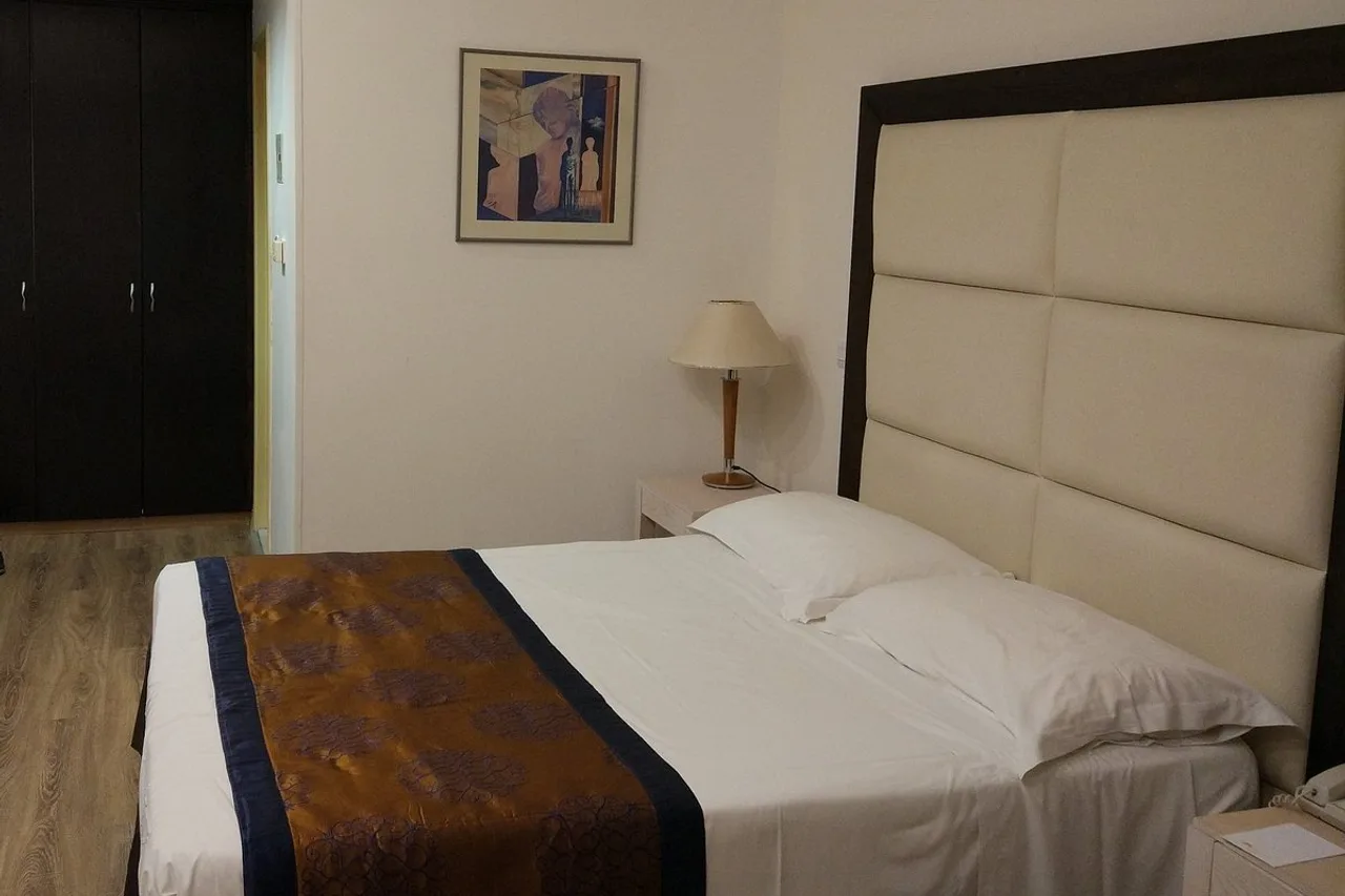 Castelli Hotel Nicosia — rooms and atmosphere