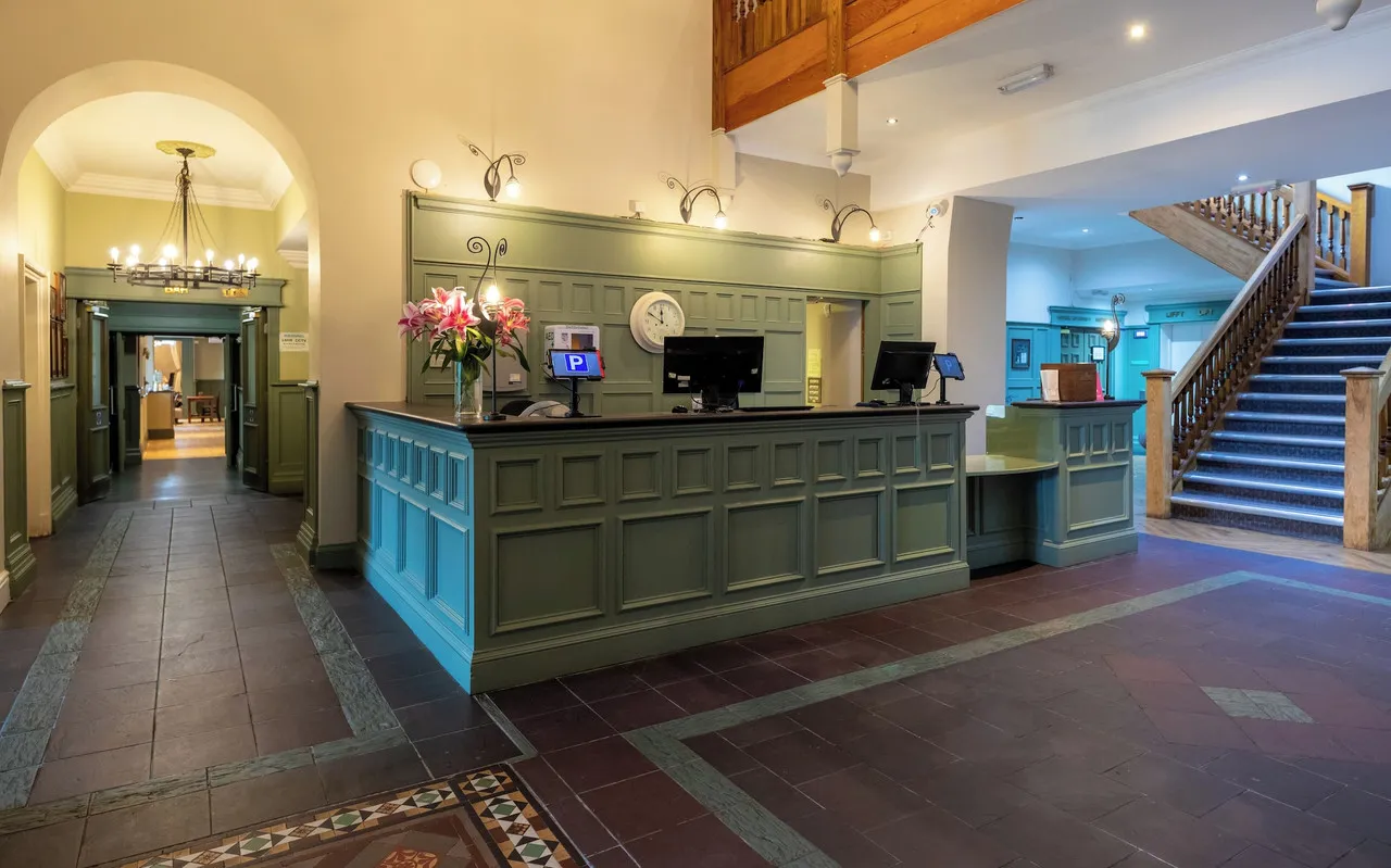 Celtic Royal Hotel Caernarfon — rooms and atmosphere