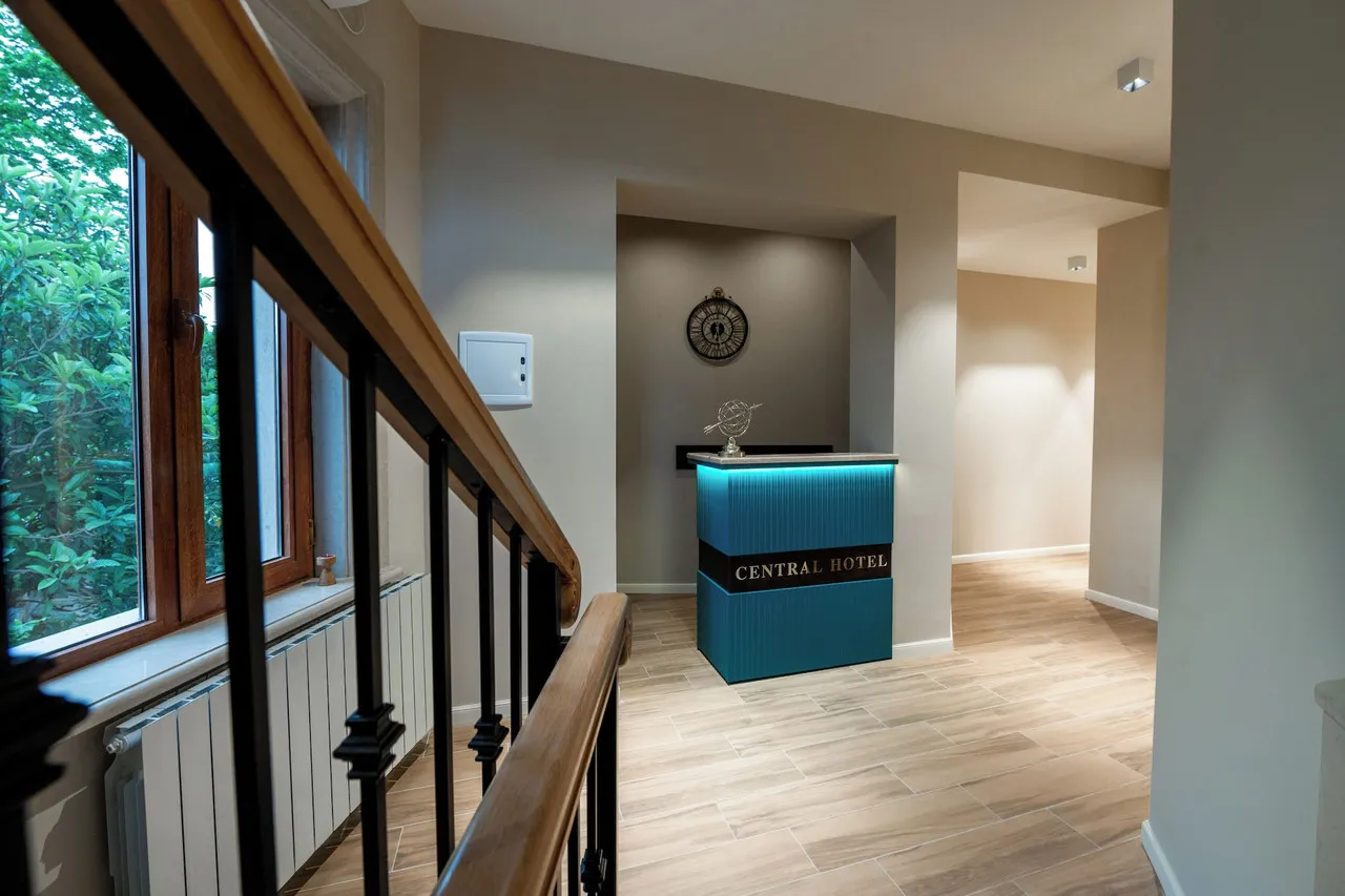 Central Hotel Kutaisi — rooms and atmosphere