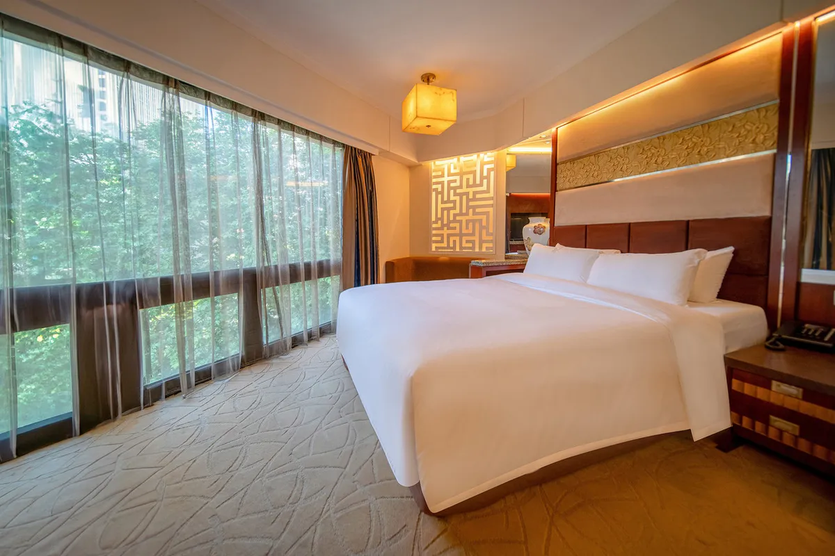 Central Hotel Nanjing — rooms and atmosphere
