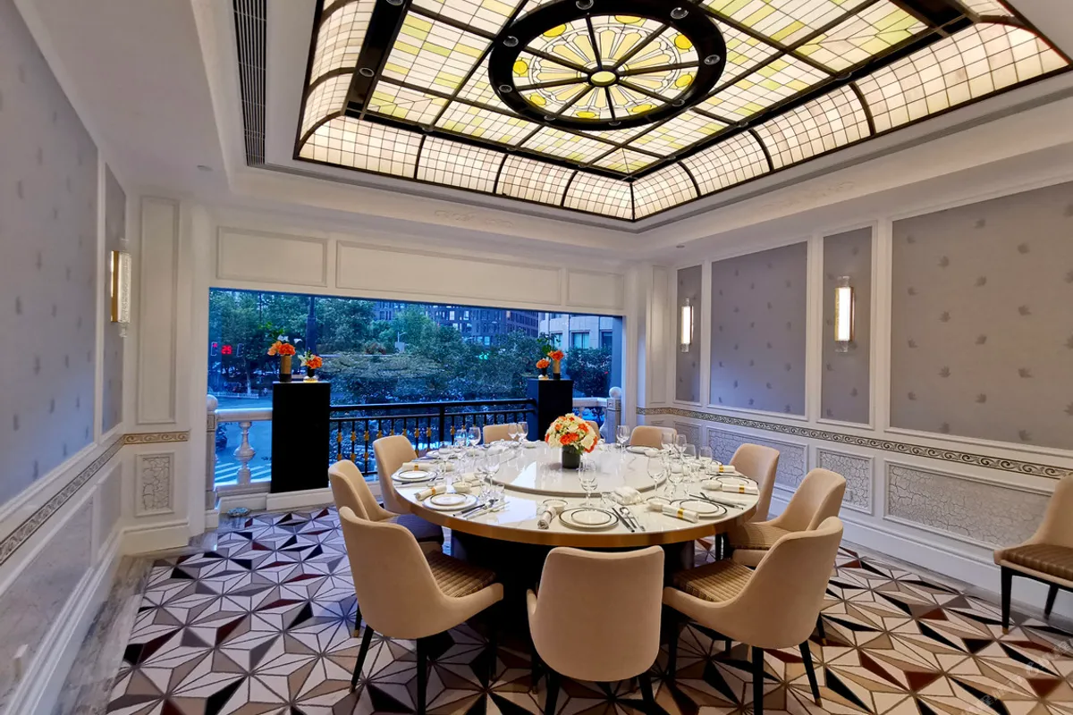 Central Hotel Nanjing — rooms and atmosphere