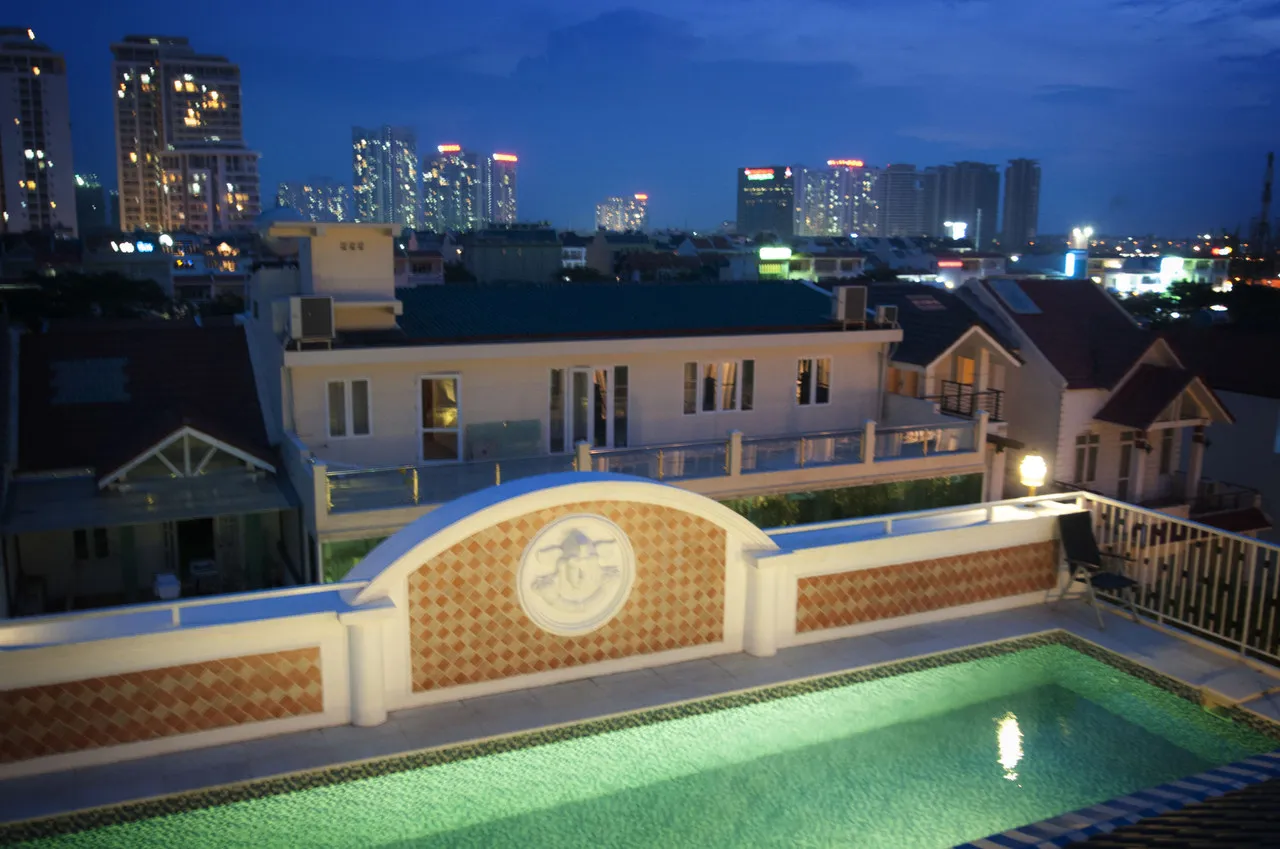 Central Hotel & Residences Saigon — rooms and atmosphere