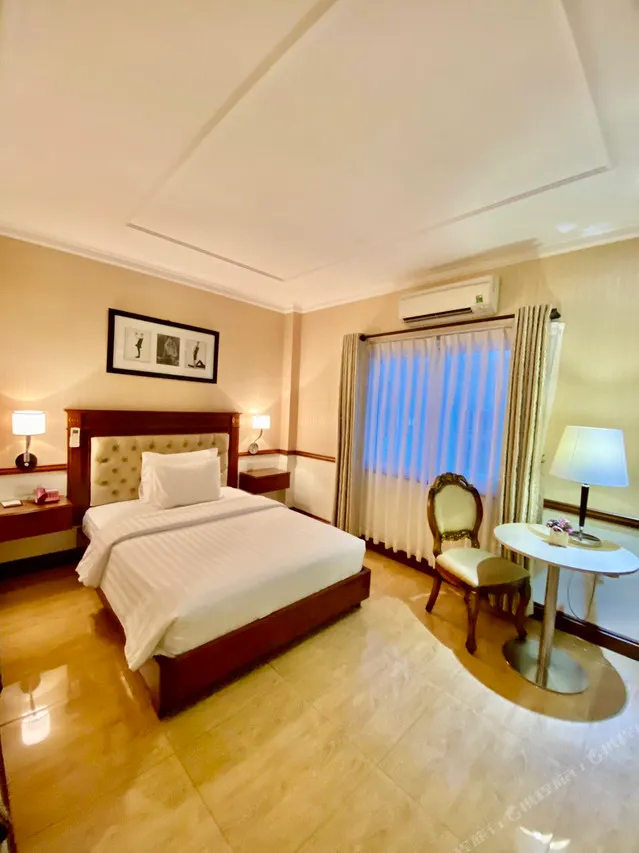 Central Hotel & Residences Saigon — rooms and atmosphere